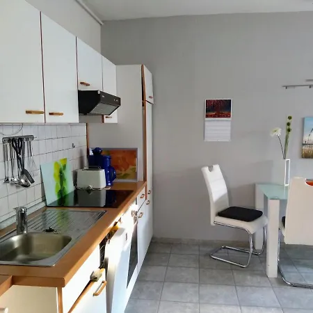 7 Mit Sued- Terrasse 3 Tram-polin Tischtennis Schaukel Appartement